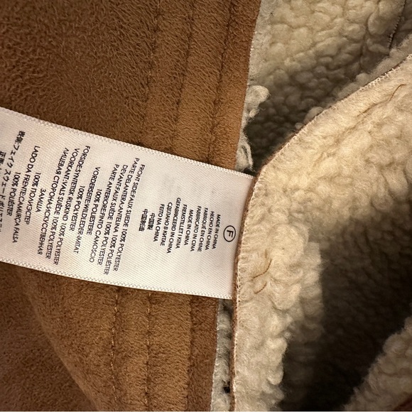 MICHAEL Michael Kors Tan Sherpa-Lined Vest - Picture 6 of 6